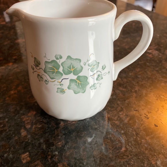 Corelle Coordinates Callaway Creamer - Picture 1 of 8